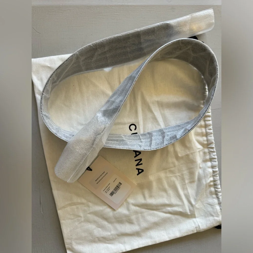 NWT Cuyana Fewer Better Strap in Black